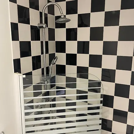 Tejo River View Classic Flat In Lisbons Historic Heart