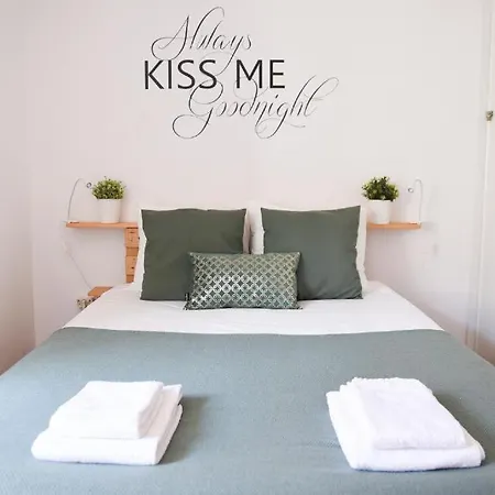 아파트 Tejo River View Classic Flat In Lisbons Historic Heart 리스본