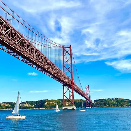 Lägenhet Tejo River View Classic Flat In Lisbons Historic Heart *
