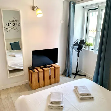 Lägenhet Tejo River View Classic Flat In Lisbons Historic Heart *