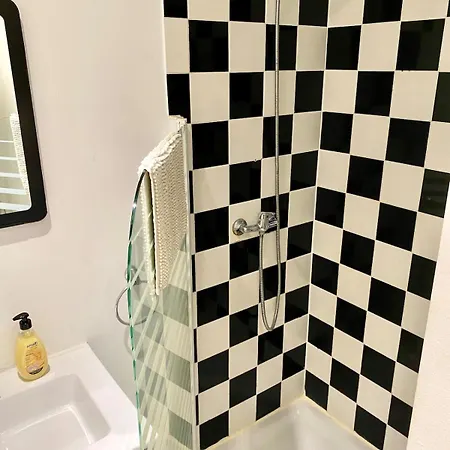 Tejo River View Classic Flat In Lisbons Historic Heart * Lisboa