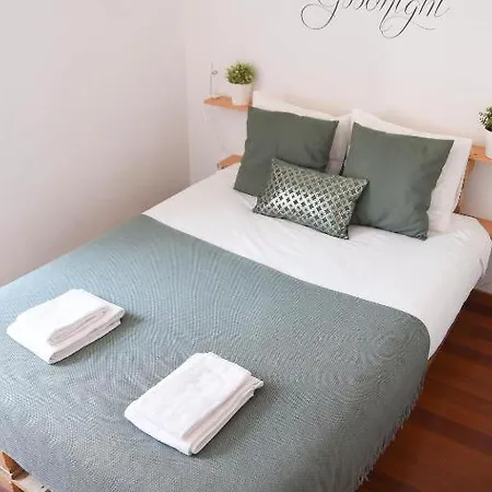 Апартаменти Tejo River View Classic Flat In Lisbons Historic Heart *