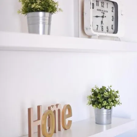 Апартаменти Tejo River View Classic Flat In Lisbons Historic Heart *