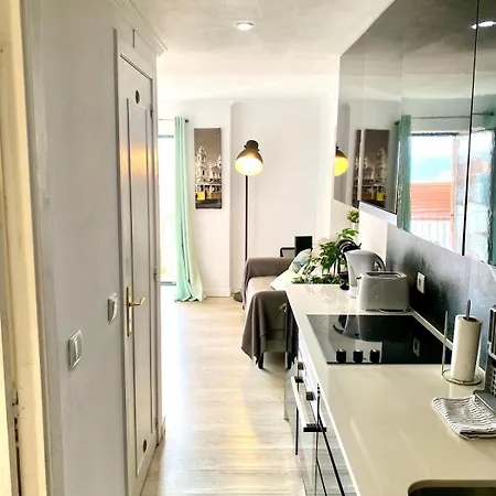 Tejo River View Classic Flat In Lisbons Historic Heart * Лісабон